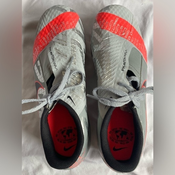 EUC Nike Phantom Vision Elite FG Soccer Cleats Silver US 4/ EUR 36 - Picture 4 of 7